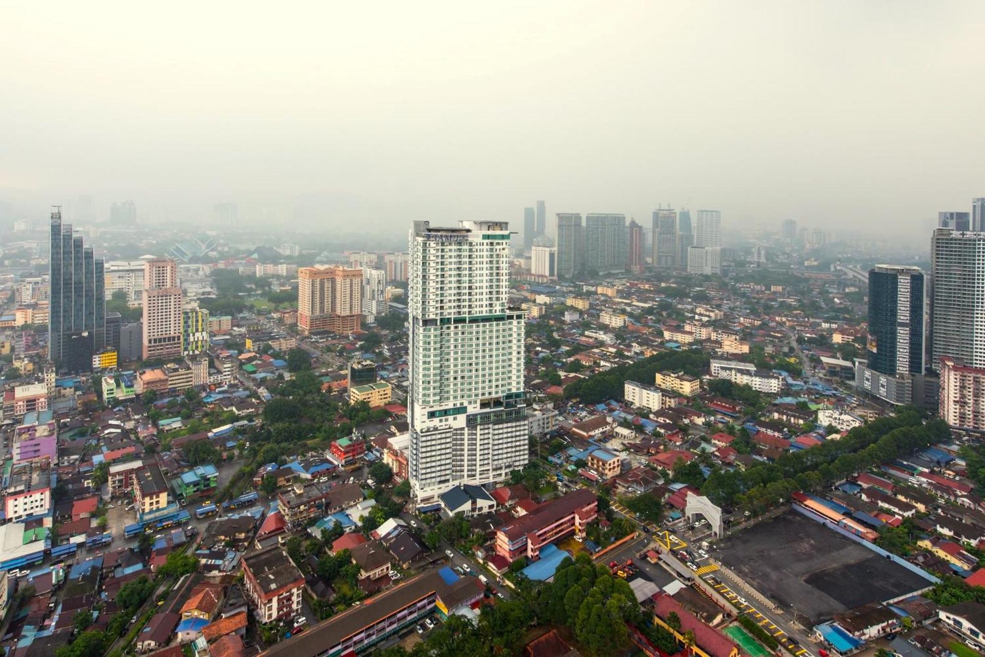 Pangsapuri The Luxe Colony Klcc By Infinitum Kuala Lumpur