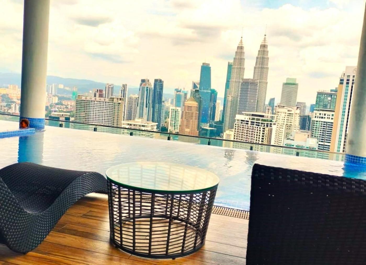 Pangsapuri The Luxe Colony Klcc By Infinitum Kuala Lumpur